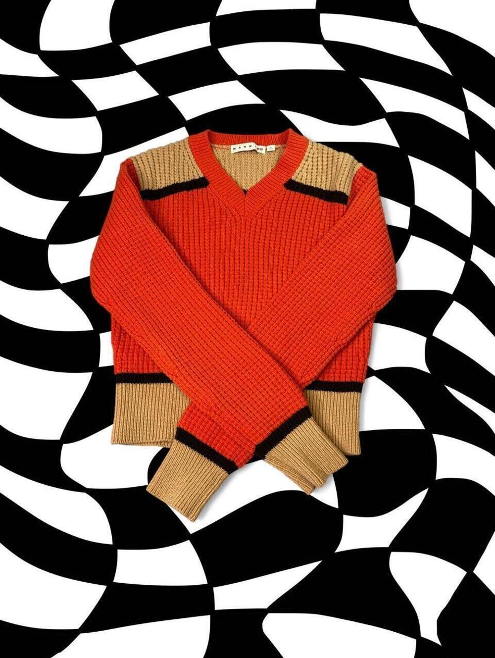 UNIQLO x MARNI Popcorn Knit V-Neck Sweater